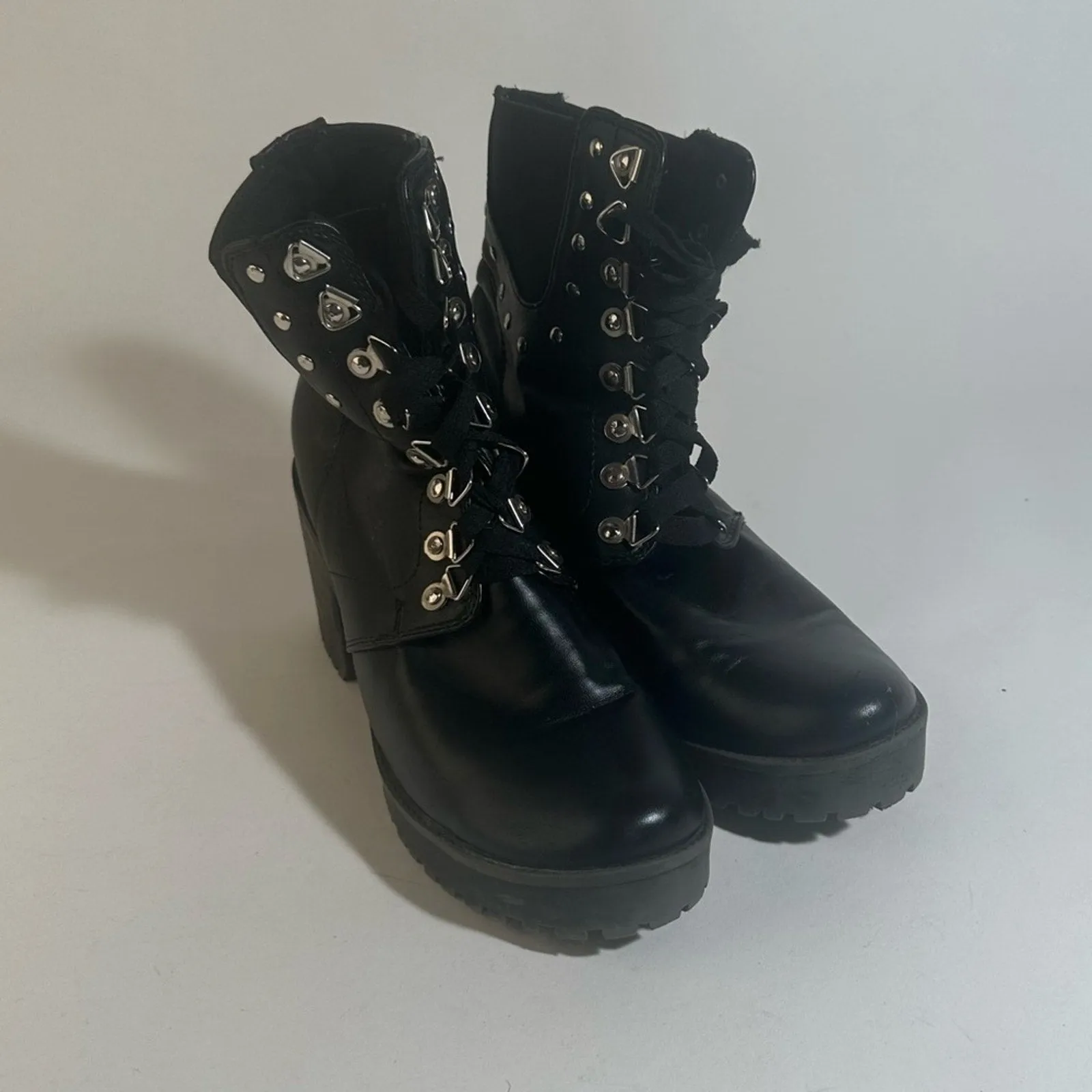 Chunky Lace Up Heeled Granny Boots